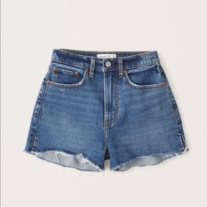 Abercrombie & Fitch high rise mom short